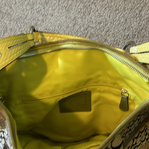 Vintage Coach Exotics Collection Lime green trim zipper closure Hobo bag - Picture 6 of 11